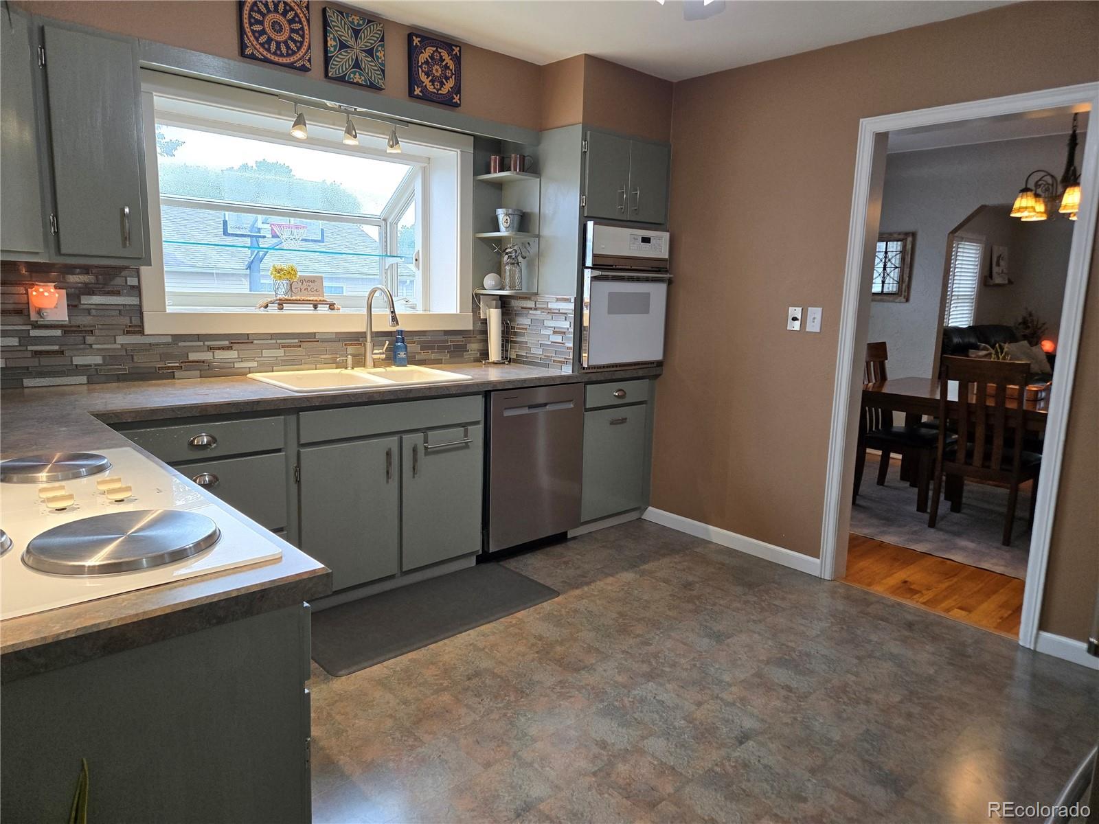 MLS Image #8 for 148  15th street,burlington, Colorado