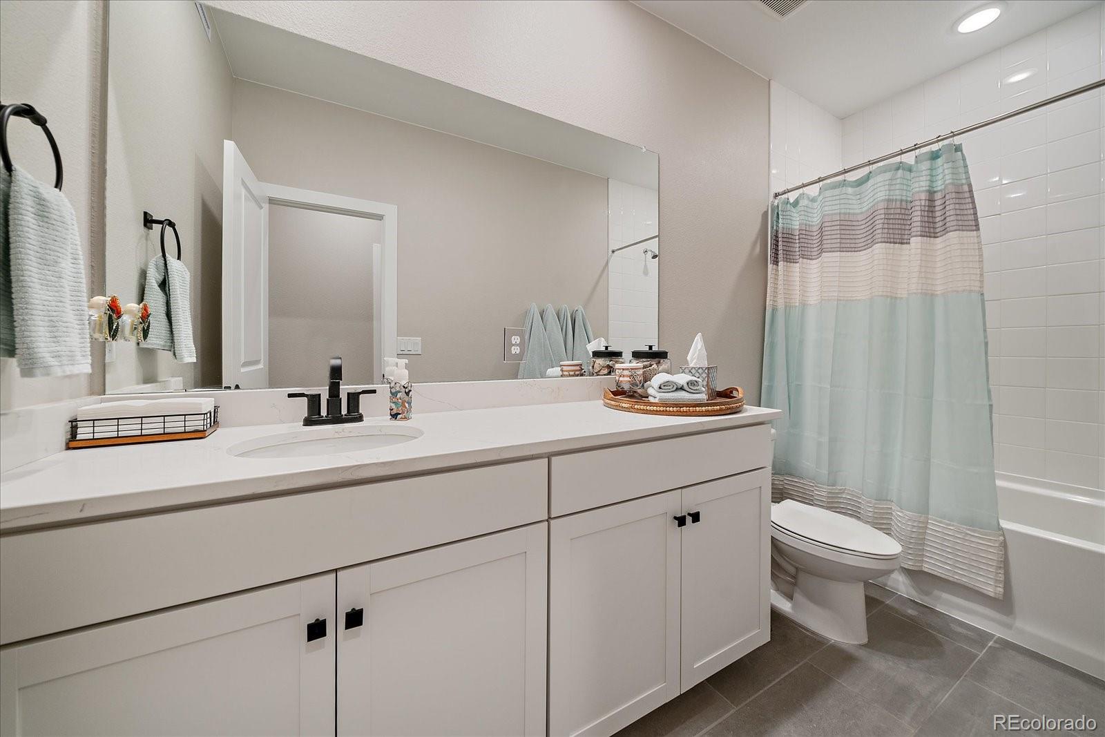 MLS Image #18 for 3809 n buchanan way,aurora, Colorado