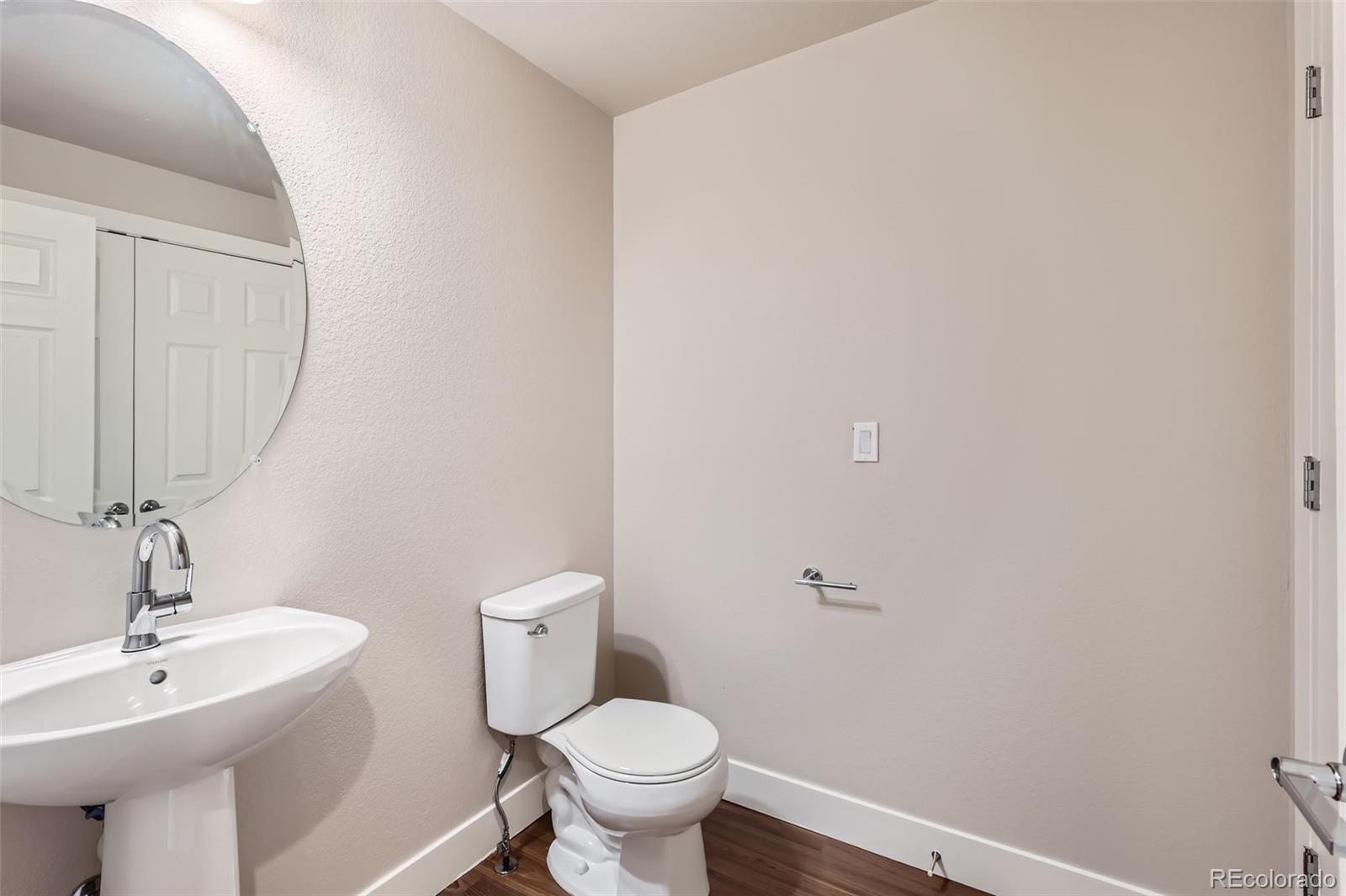 MLS Image #5 for 16060 e 47th drive,denver, Colorado