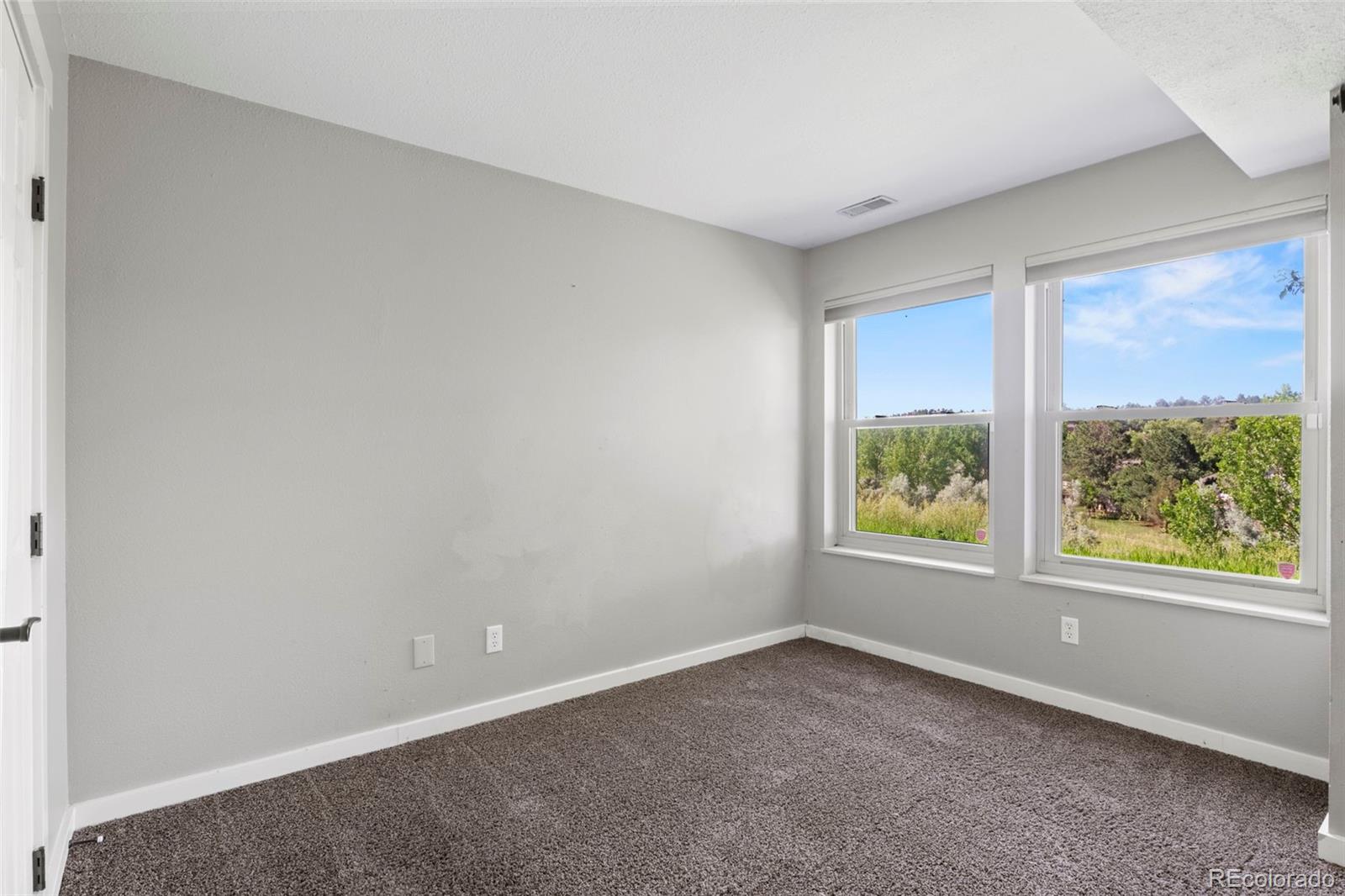 MLS Image #23 for 128 w rockrimmon boulevard,colorado springs, Colorado