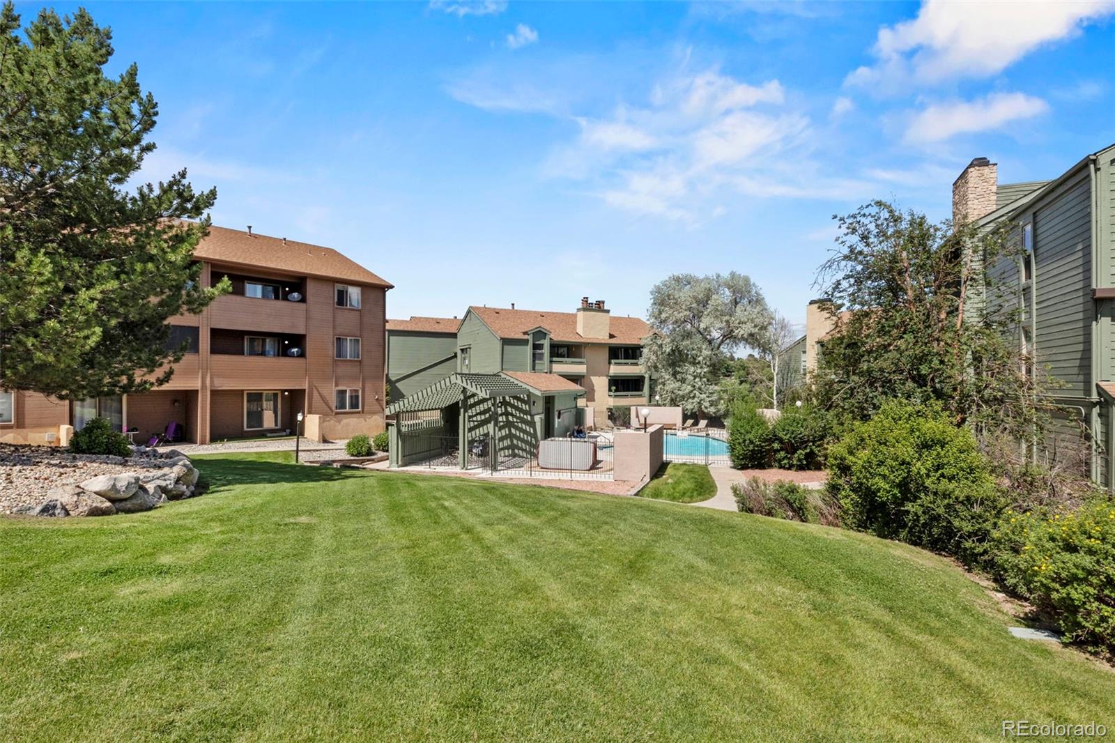 MLS Image #25 for 128 w rockrimmon boulevard,colorado springs, Colorado