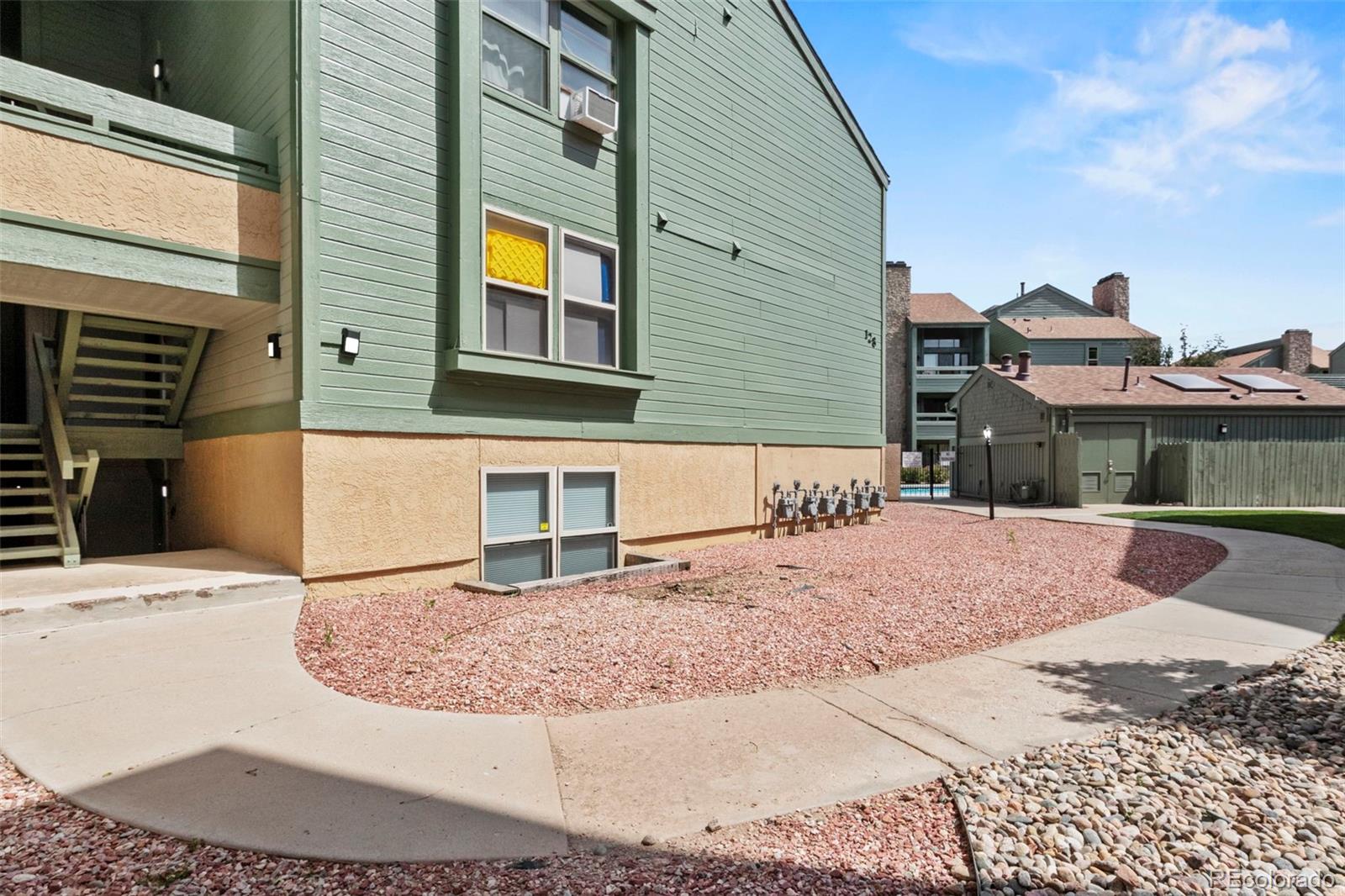 MLS Image #4 for 128 w rockrimmon boulevard,colorado springs, Colorado