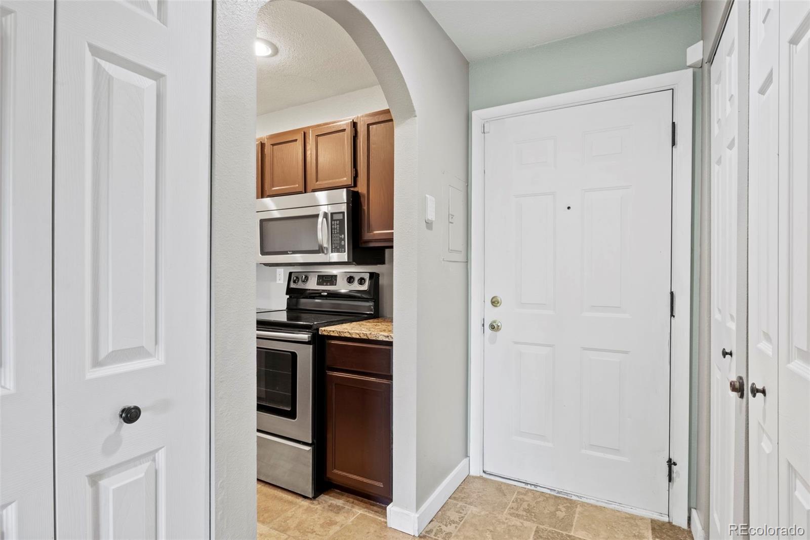 MLS Image #7 for 128 w rockrimmon boulevard,colorado springs, Colorado