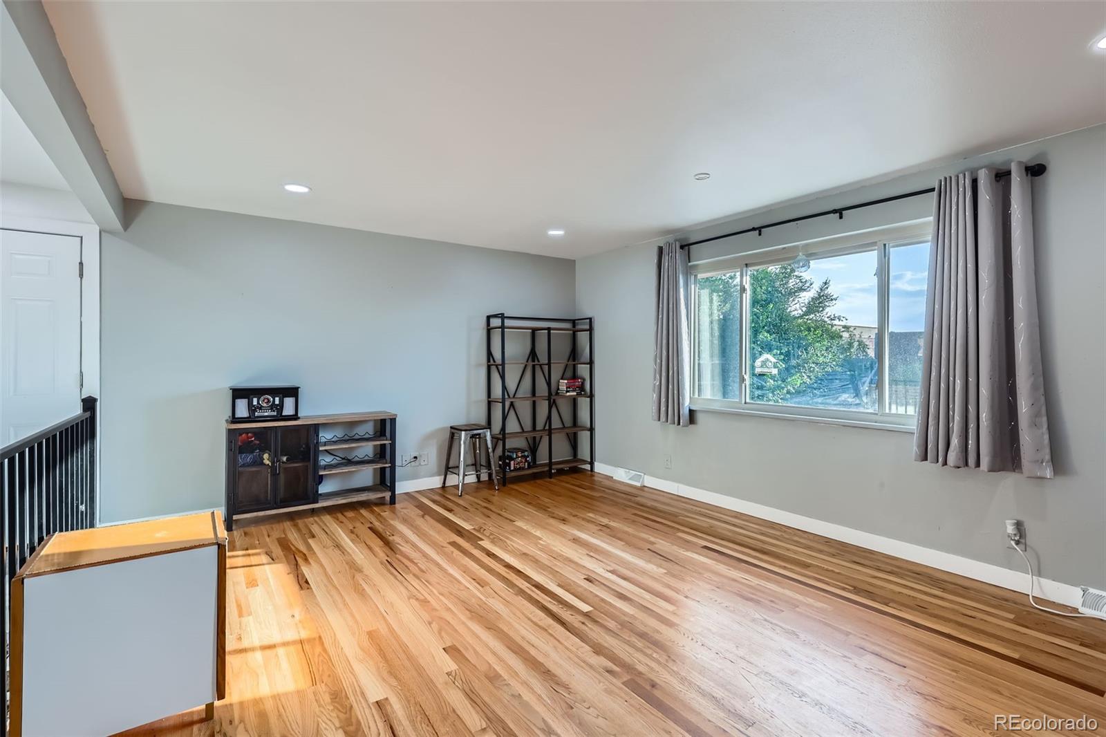MLS Image #4 for 471  iola street,aurora, Colorado