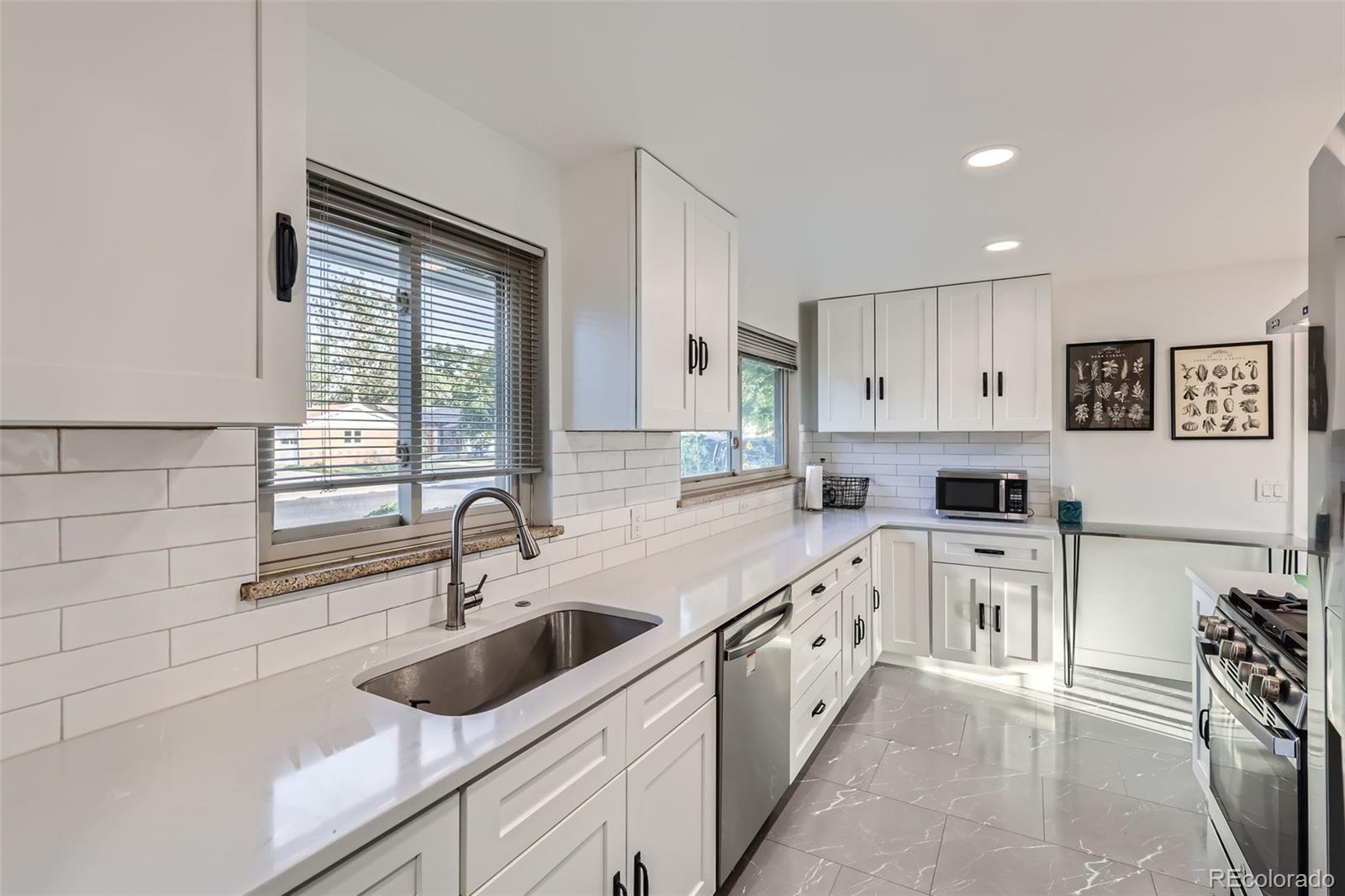MLS Image #6 for 471  iola street,aurora, Colorado