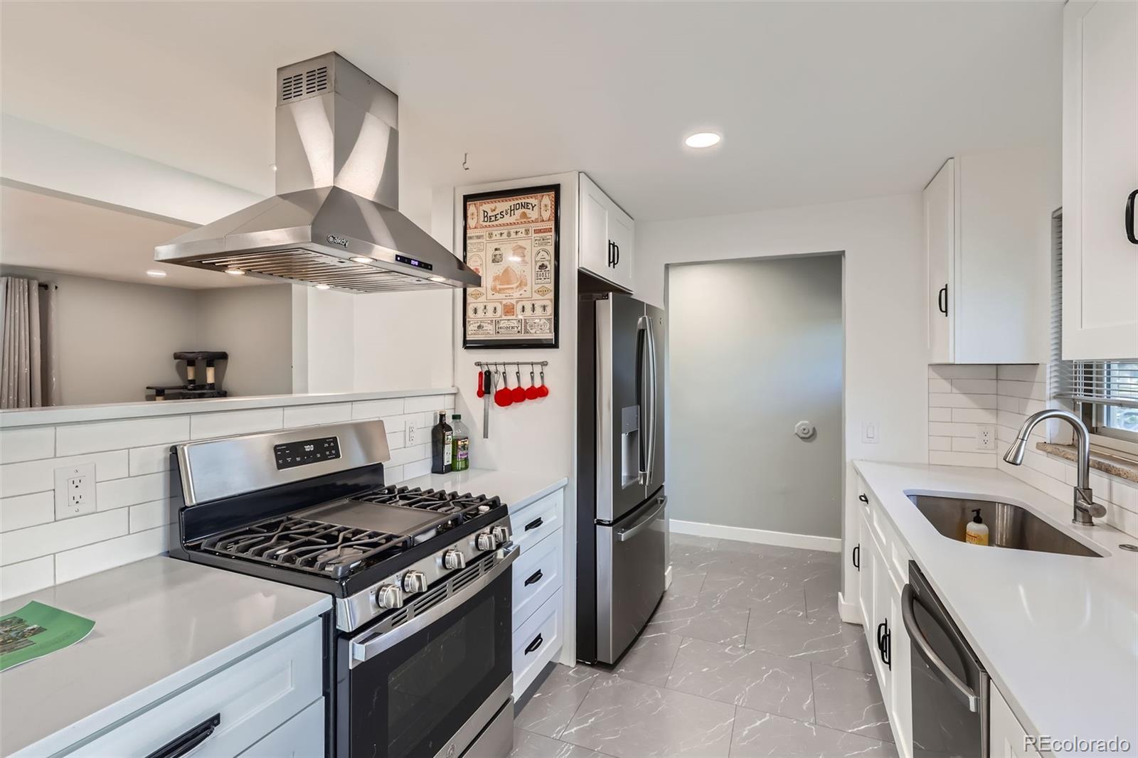 MLS Image #7 for 471  iola street,aurora, Colorado