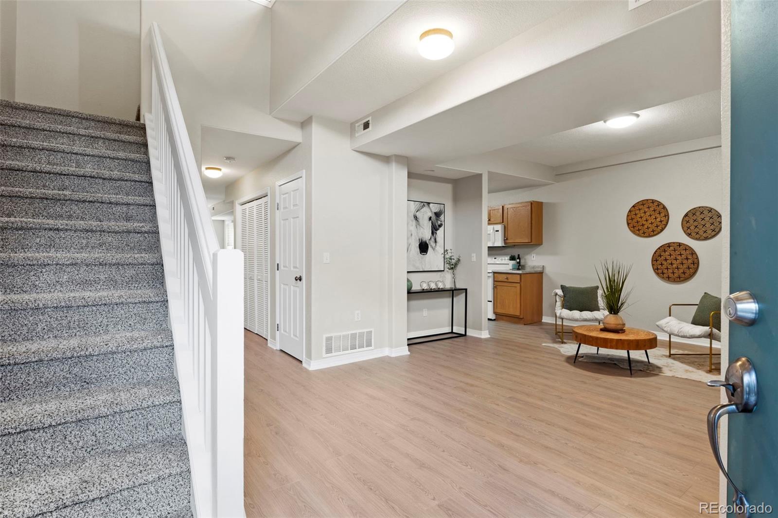MLS Image #2 for 4109  sunny vista heights,colorado springs, Colorado