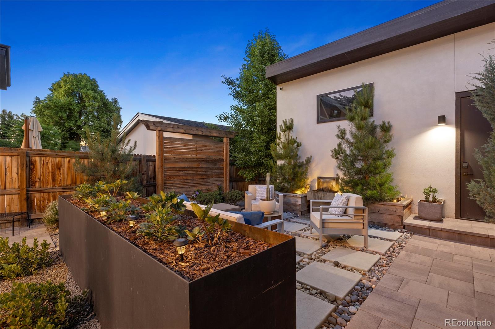 MLS Image #11 for 2248 s lincoln street,denver, Colorado