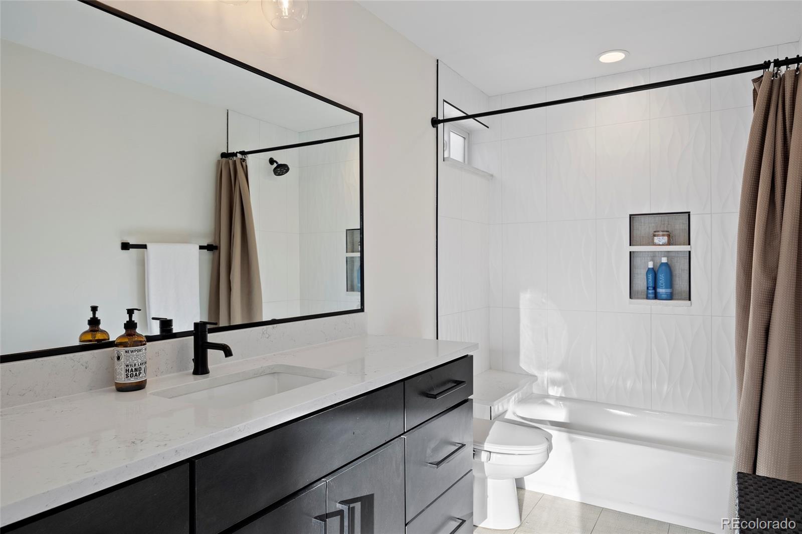 MLS Image #22 for 2248 s lincoln street,denver, Colorado