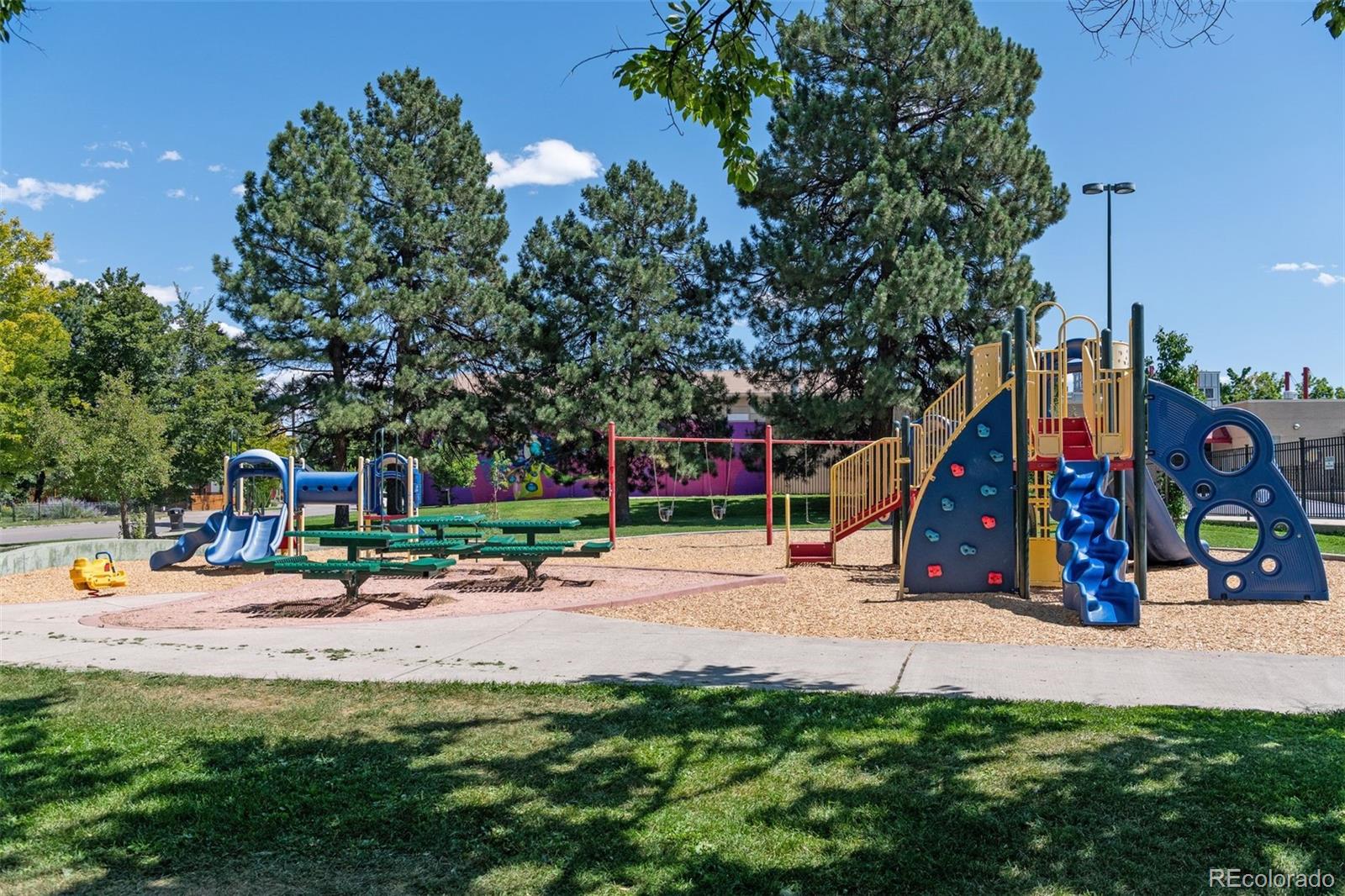 MLS Image #39 for 2248 s lincoln street,denver, Colorado
