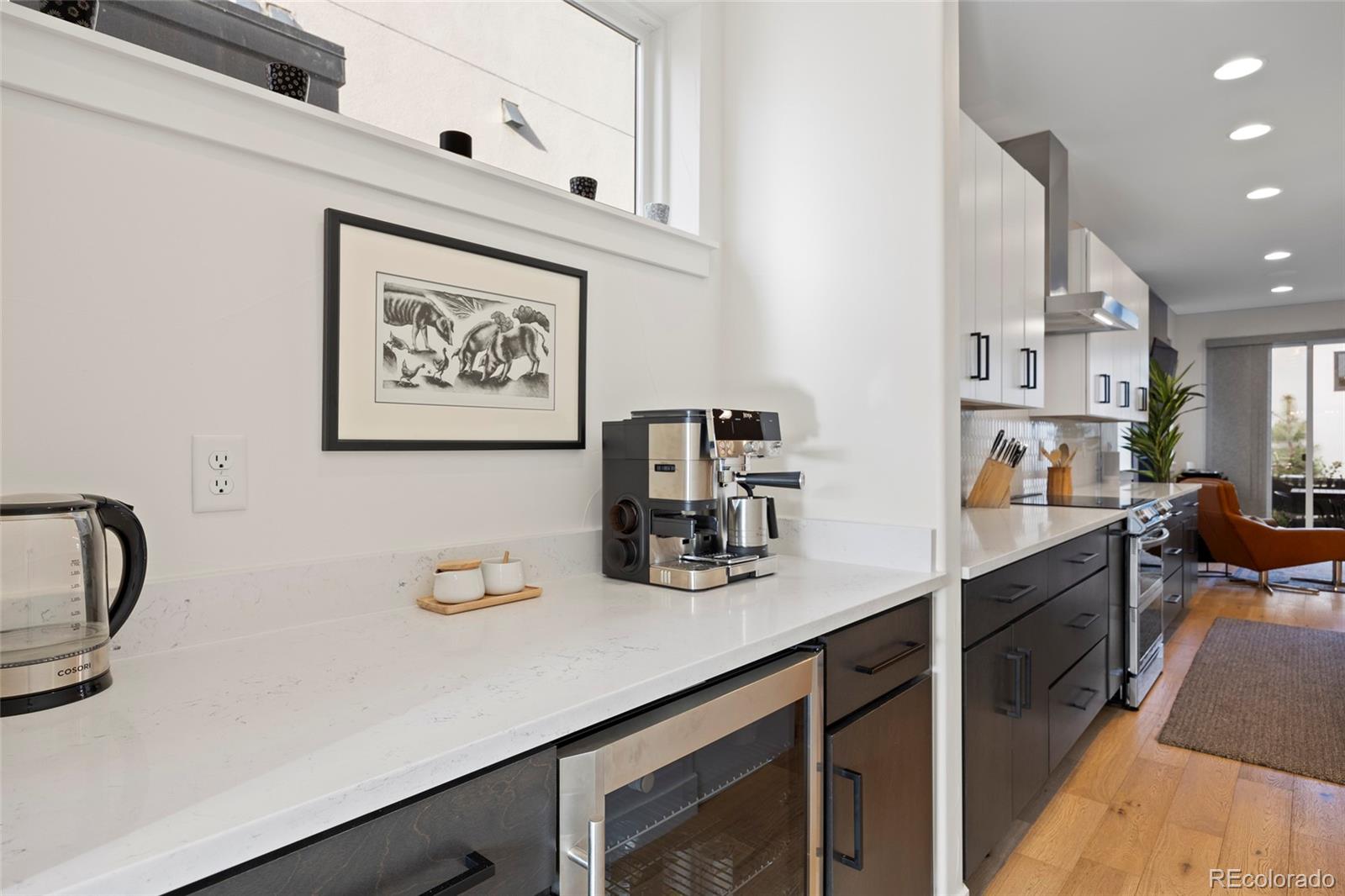 MLS Image #6 for 2248 s lincoln street,denver, Colorado