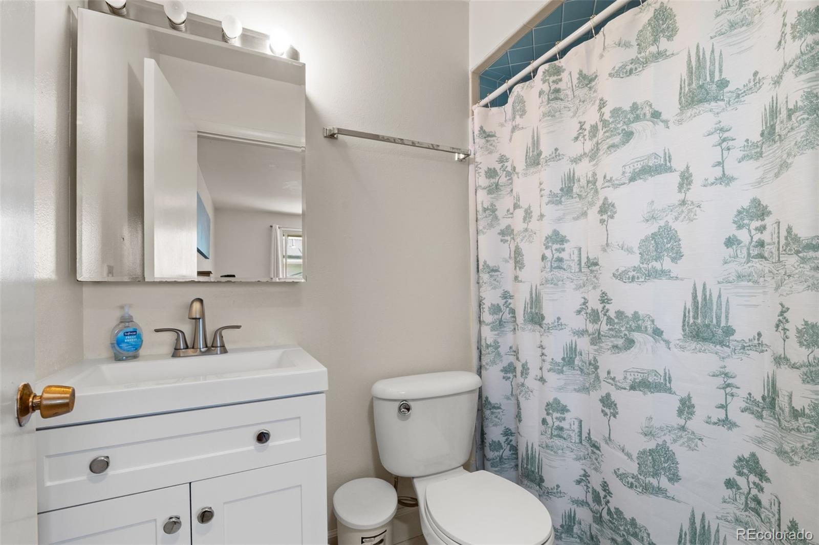 MLS Image #21 for 441 s monaco parkway,denver, Colorado