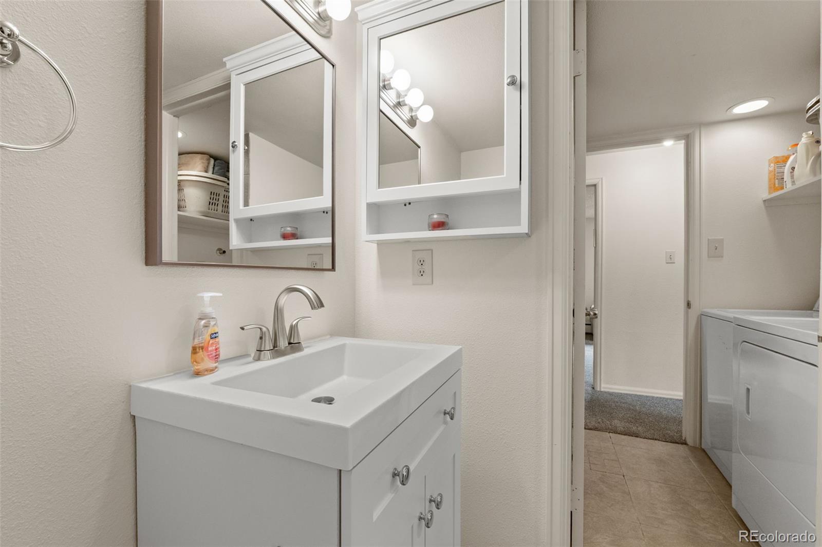 MLS Image #37 for 441 s monaco parkway,denver, Colorado