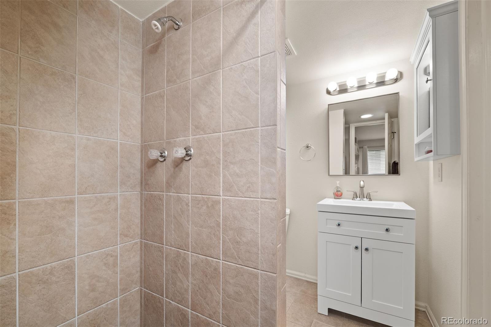 MLS Image #38 for 441 s monaco parkway,denver, Colorado