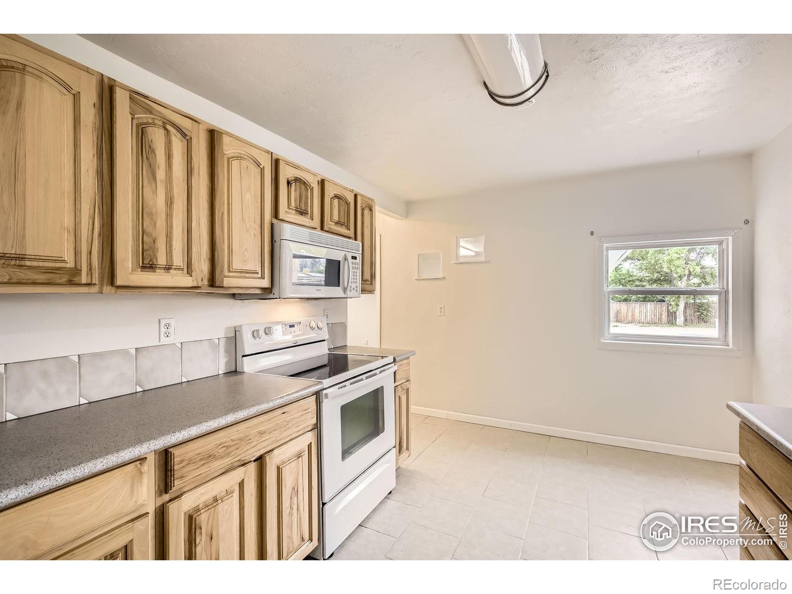 MLS Image #11 for 4331  page place,loveland, Colorado
