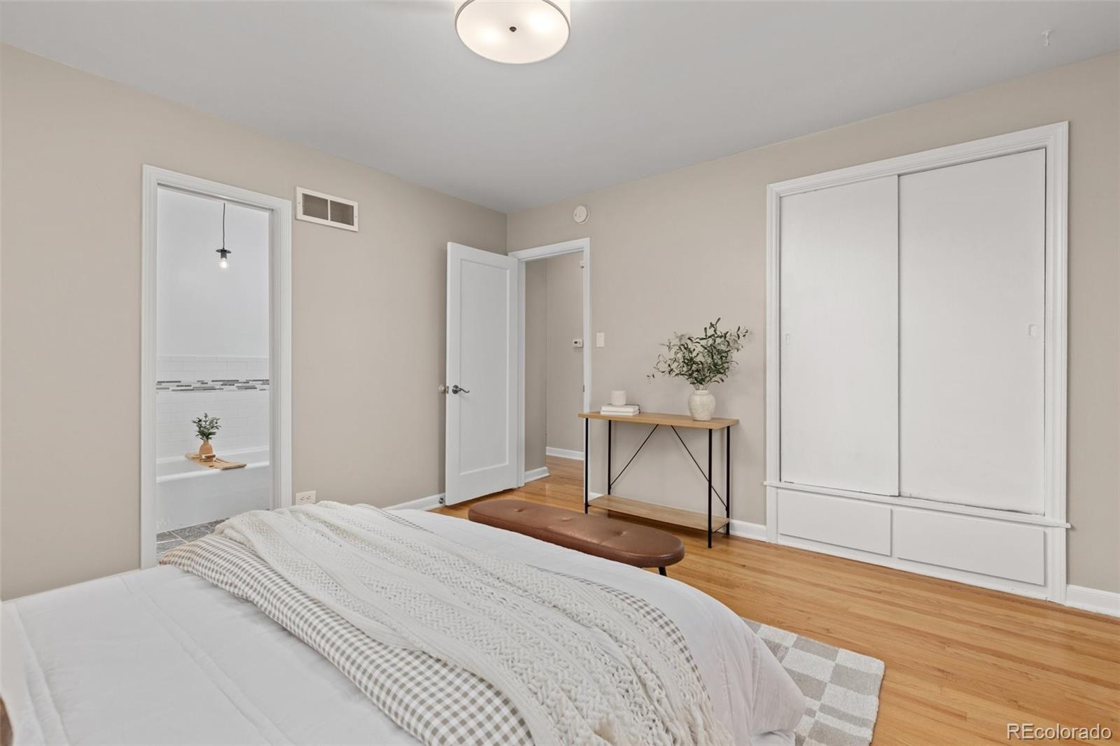 MLS Image #13 for 2880 n glencoe street,denver, Colorado