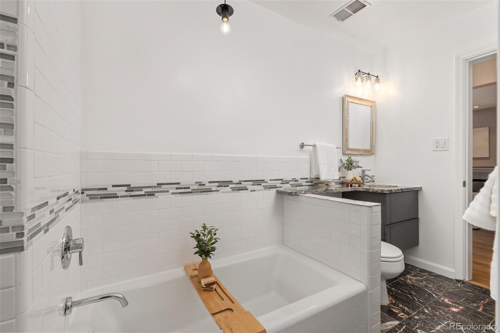 MLS Image #15 for 2880 n glencoe street,denver, Colorado