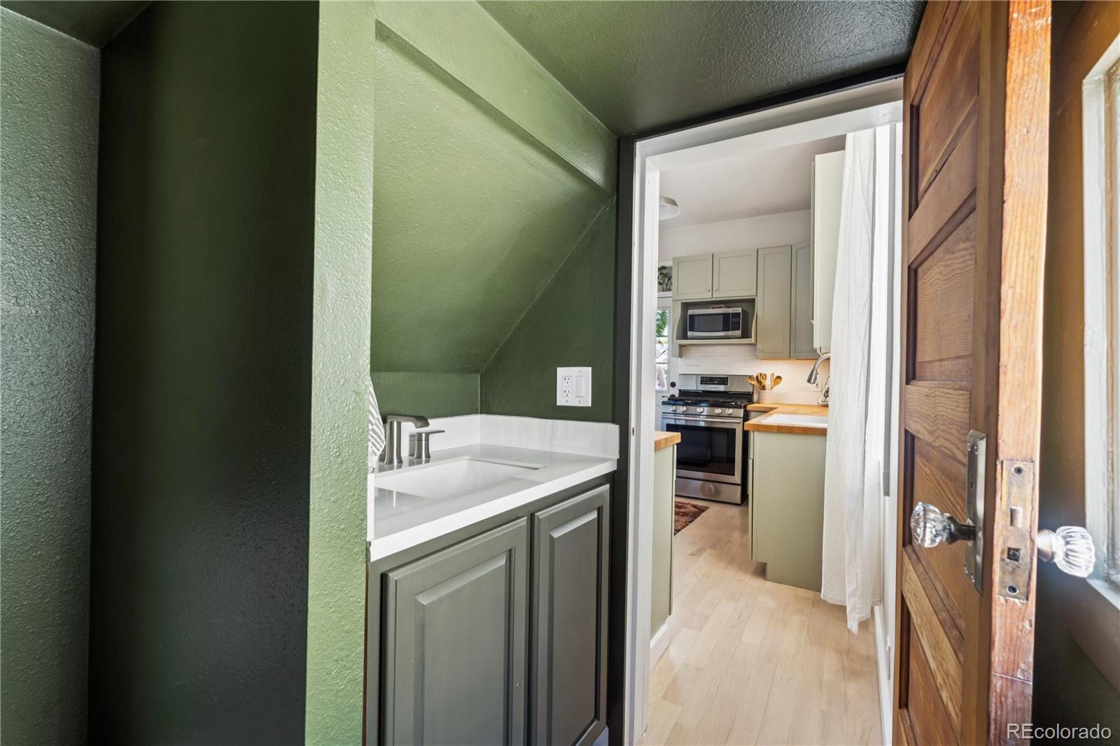 MLS Image #20 for 1519 e 29th avenue,denver, Colorado