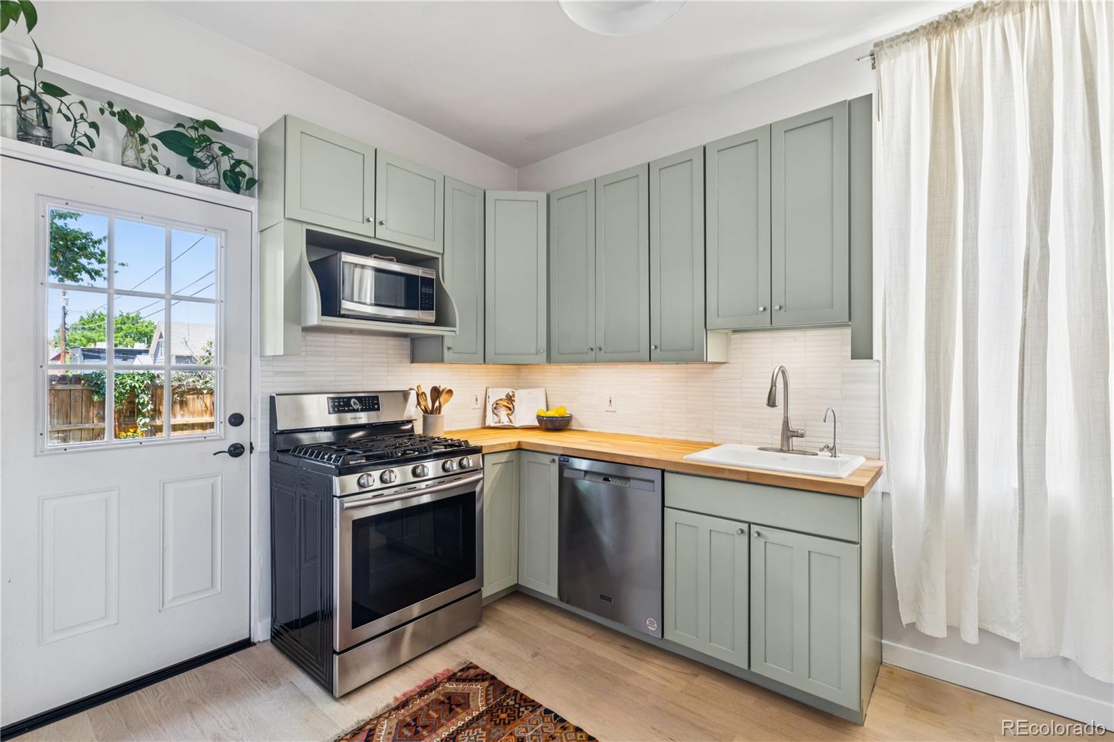 MLS Image #8 for 1519 e 29th avenue,denver, Colorado