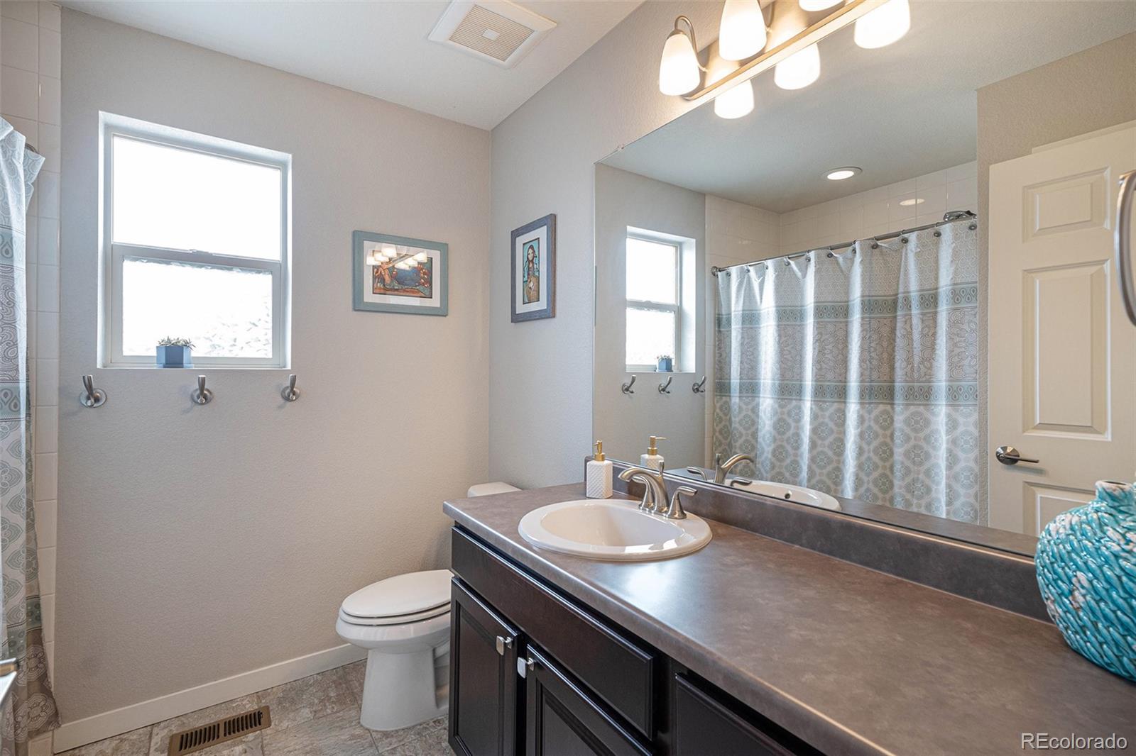 MLS Image #20 for 17996 e 54th avenue,denver, Colorado
