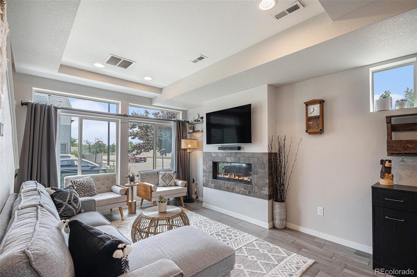 MLS Image #8 for 17996 e 54th avenue,denver, Colorado