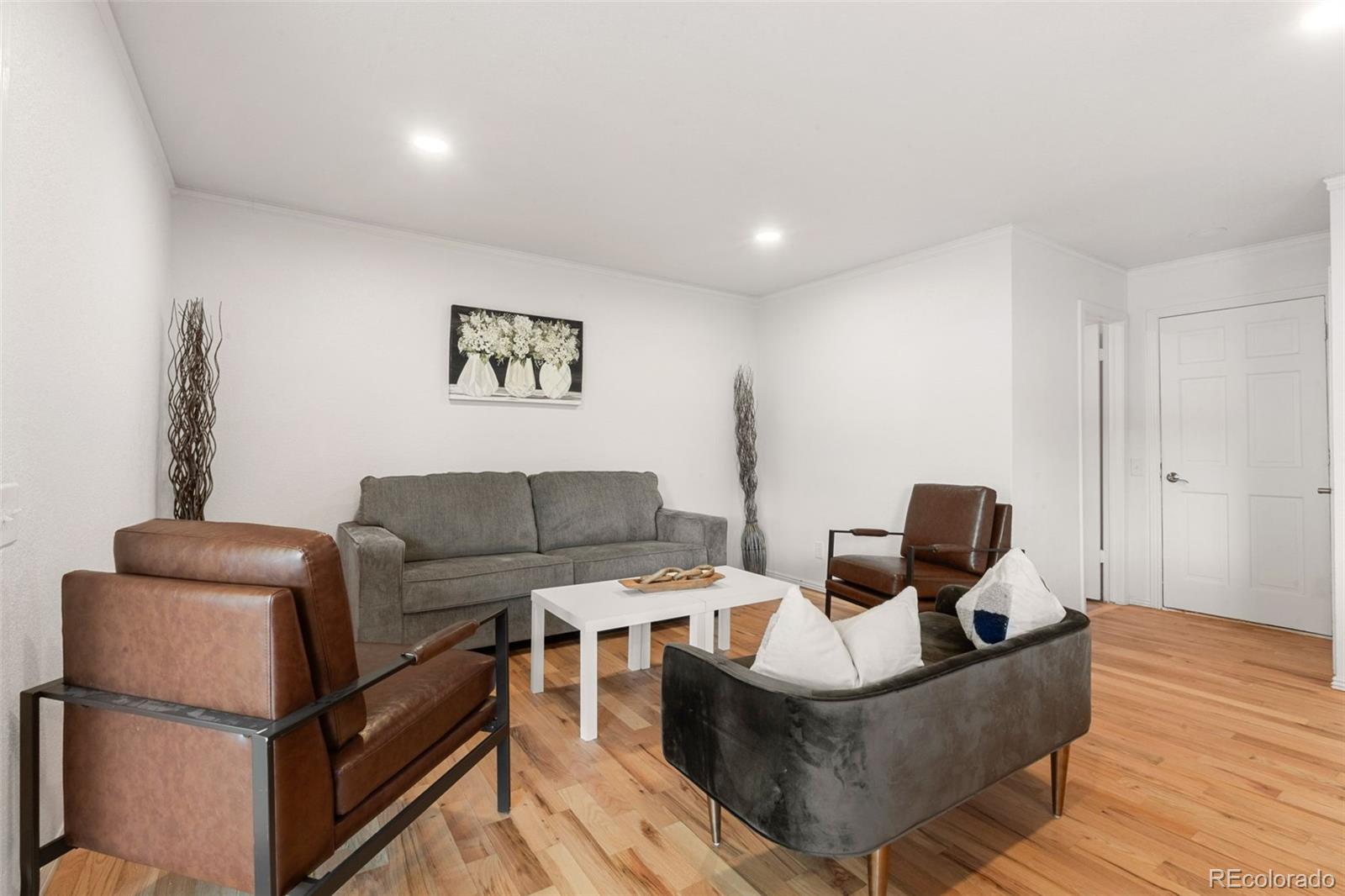 MLS Image #8 for 12671 e bates circle,aurora, Colorado