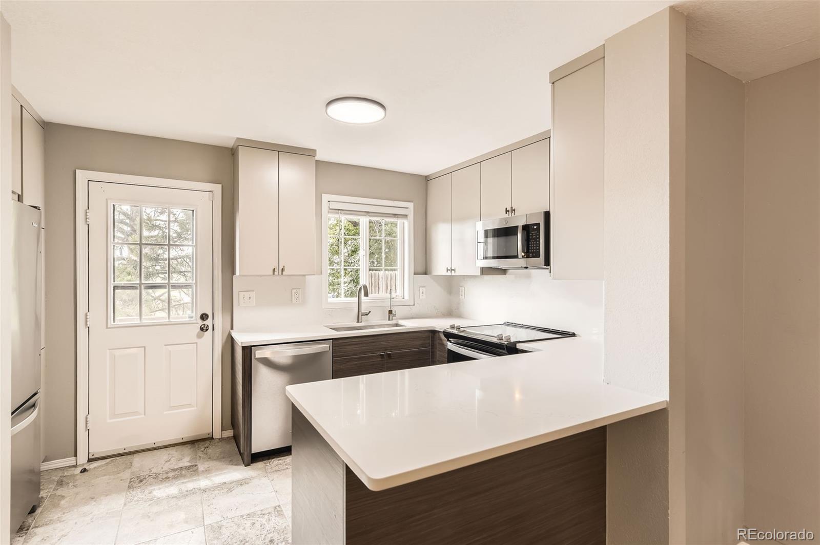 MLS Image #4 for 8243 s fillmore circle,centennial, Colorado