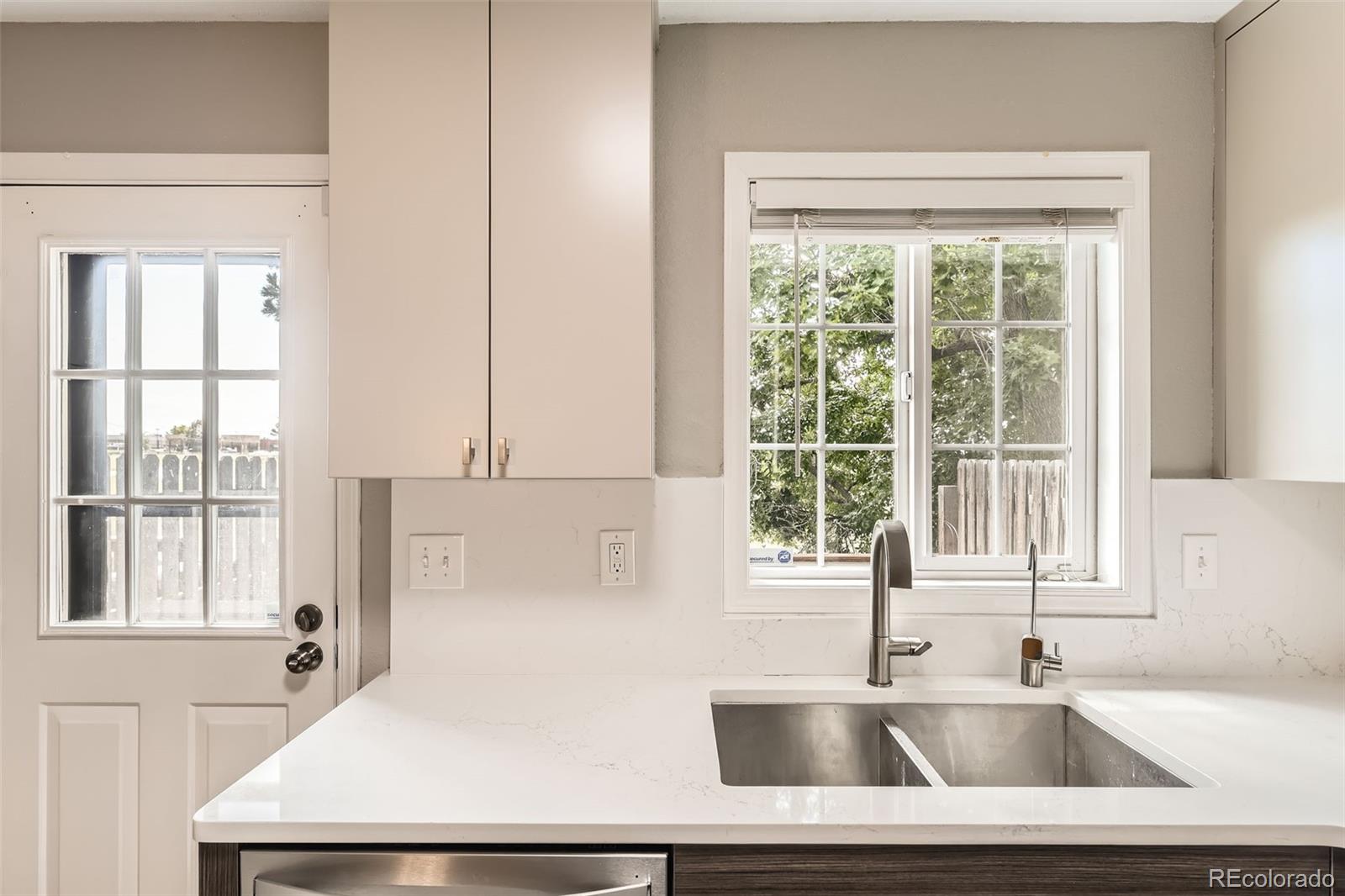 MLS Image #5 for 8243 s fillmore circle,centennial, Colorado