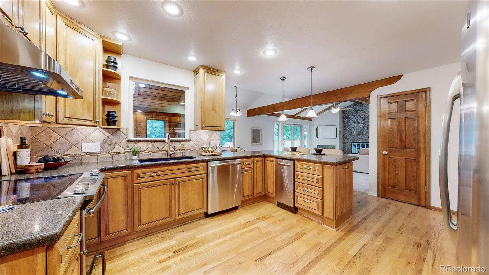 MLS Image #3 for 5723 s kittredge street,centennial, Colorado