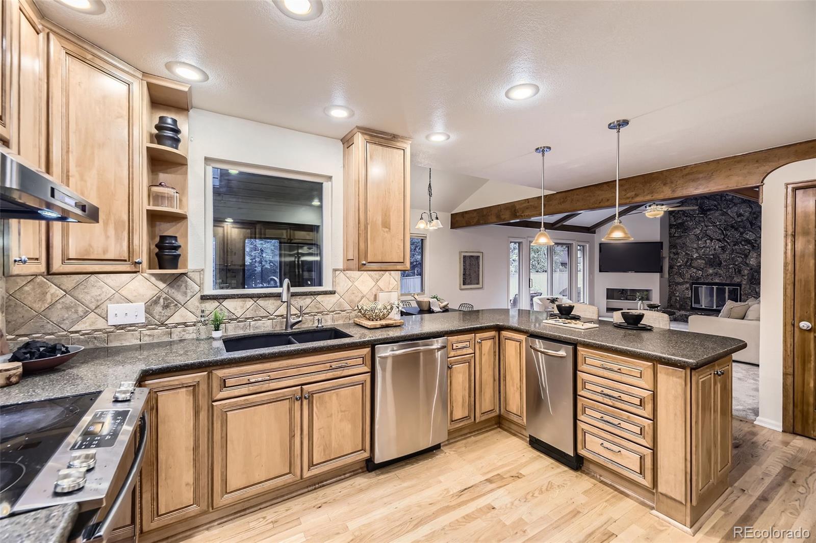 MLS Image #5 for 5723 s kittredge street,centennial, Colorado