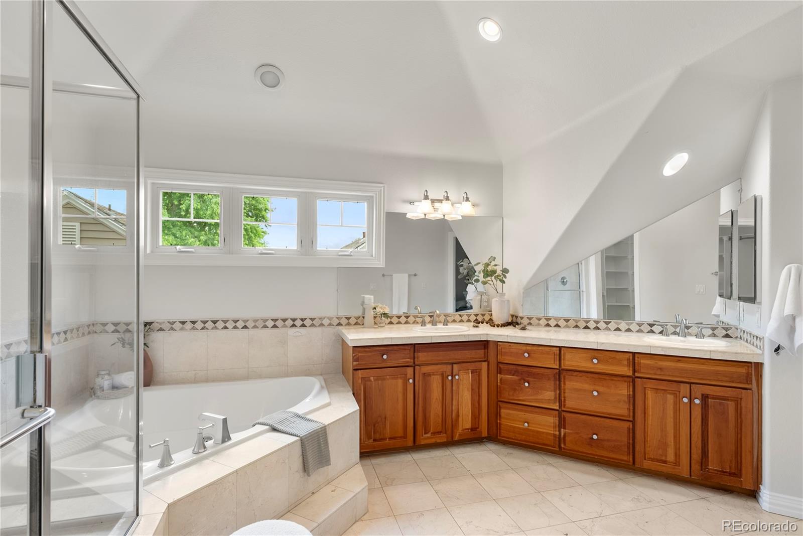 MLS Image #19 for 1544 s elizabeth street,denver, Colorado