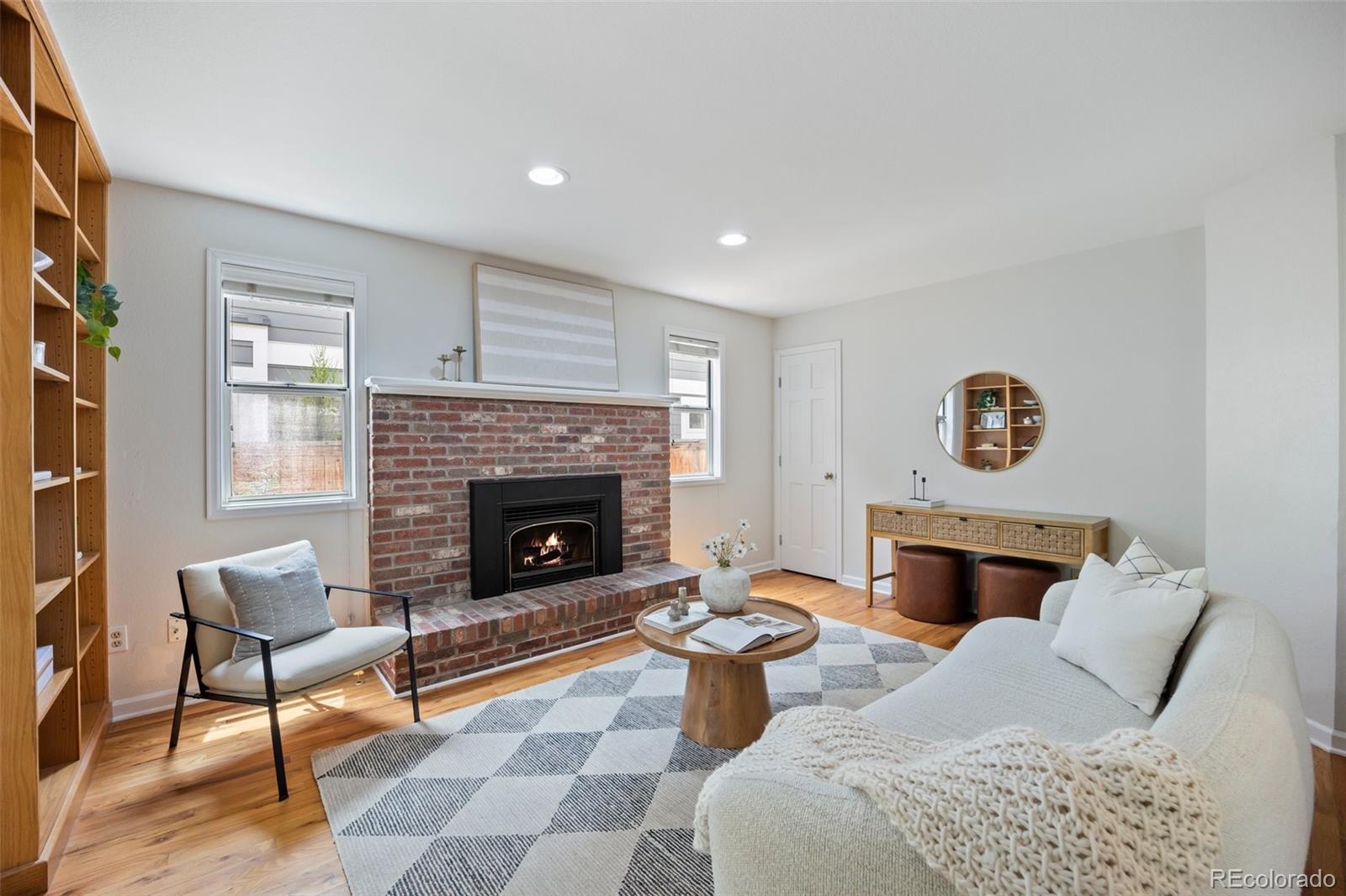 MLS Image #10 for 2432 s columbine street,denver, Colorado