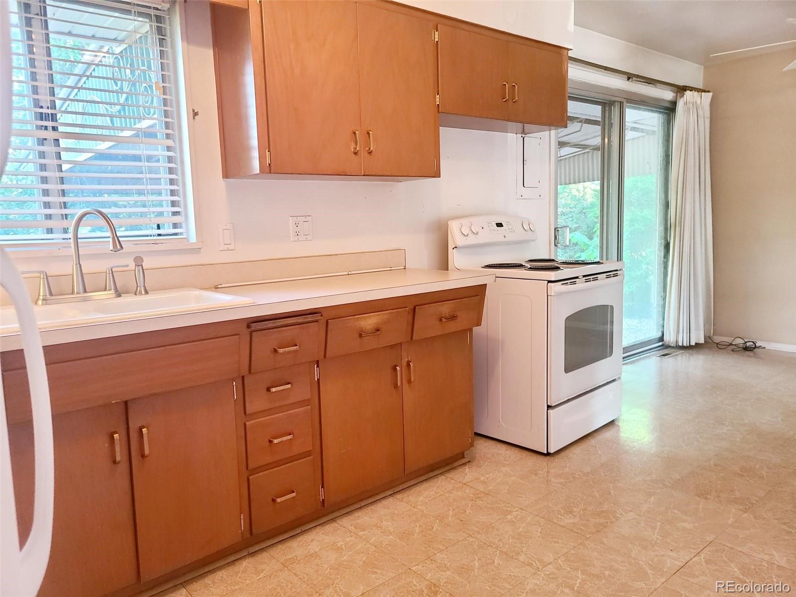 MLS Image #12 for 451  lansing street,aurora, Colorado