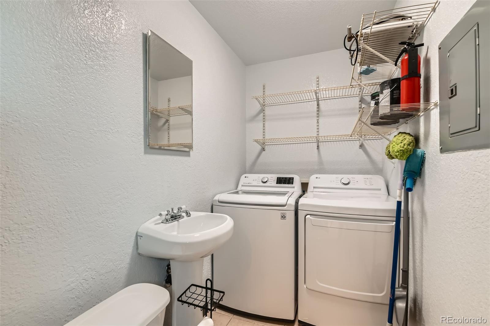 MLS Image #12 for 9470  lillian lane,thornton, Colorado