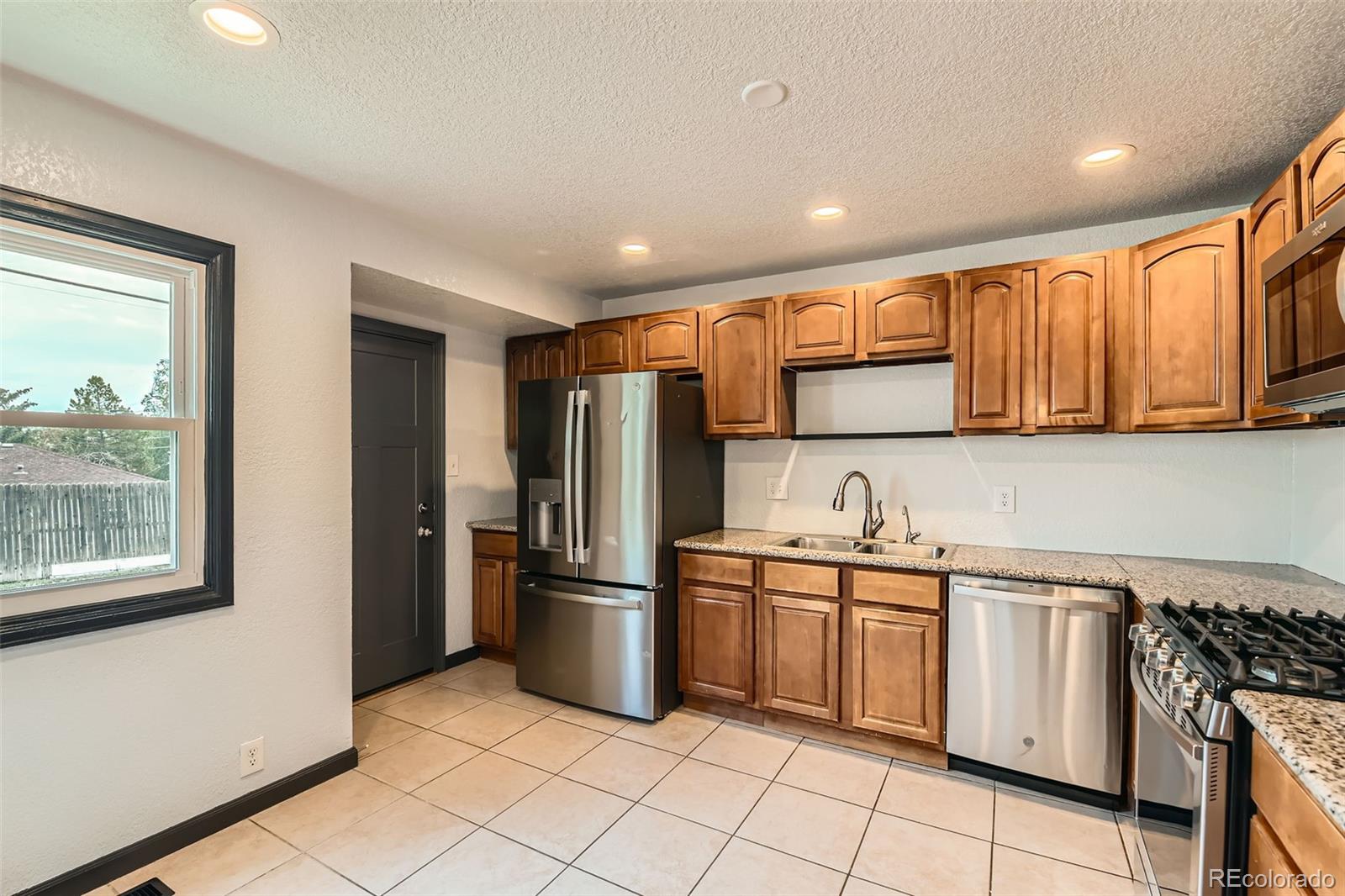MLS Image #8 for 9470  lillian lane,thornton, Colorado