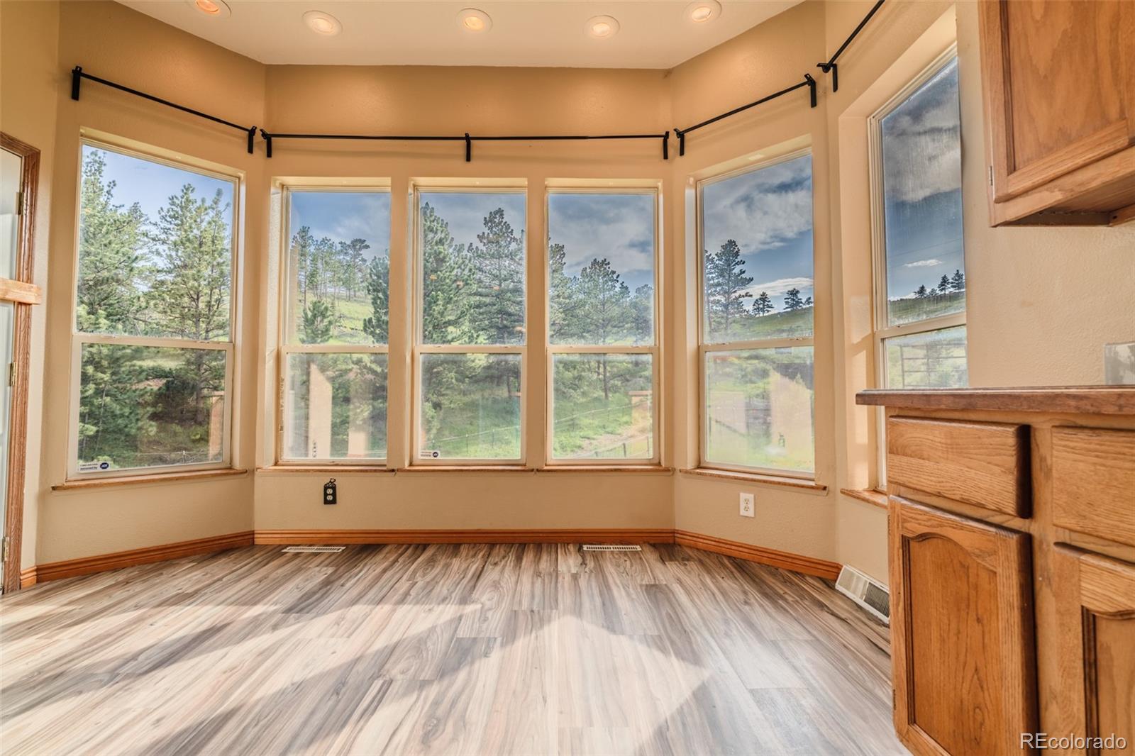 MLS Image #14 for 180  deep cut road,livermore, Colorado