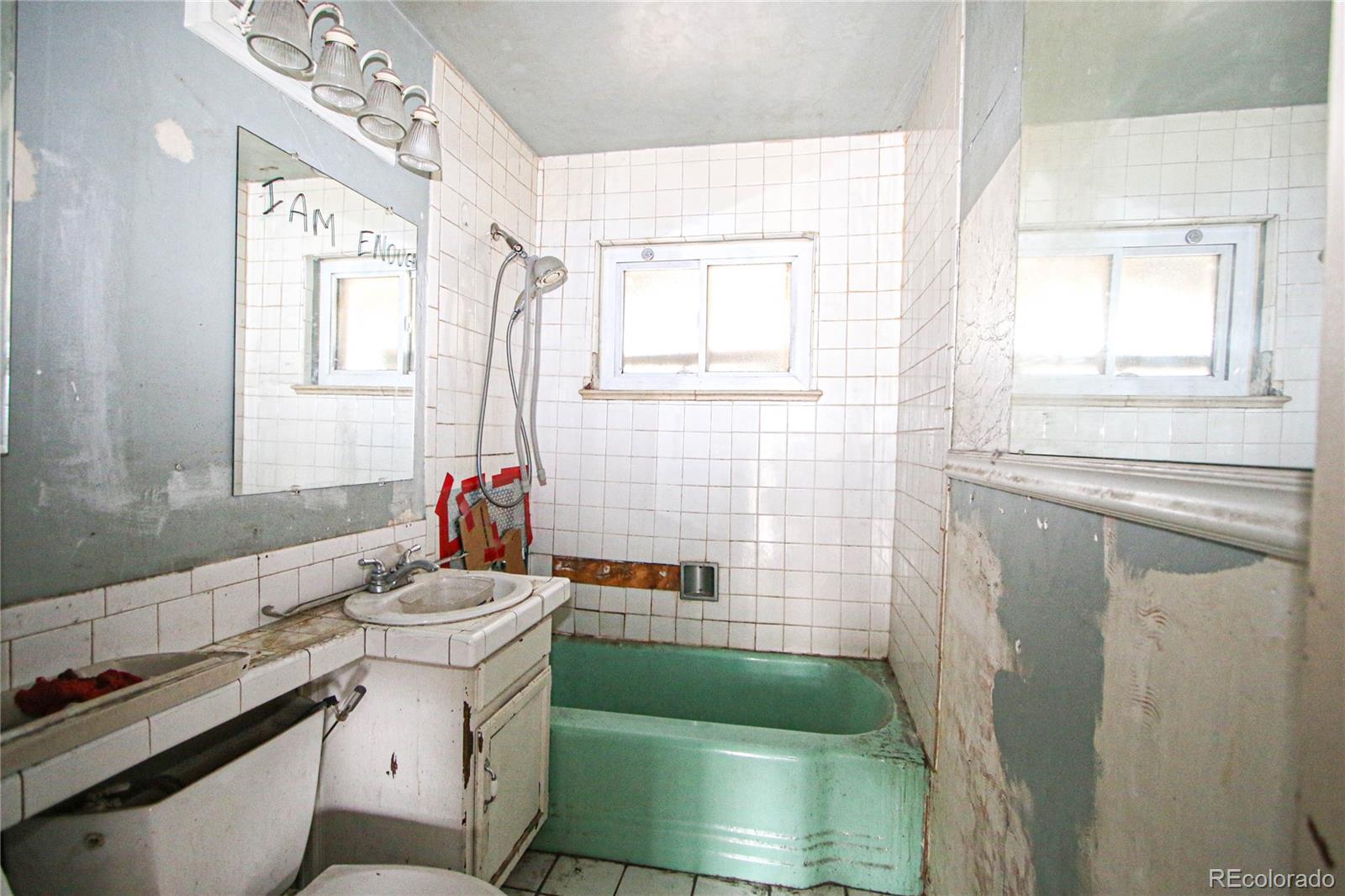 MLS Image #10 for 3301  bellaire street,denver, Colorado