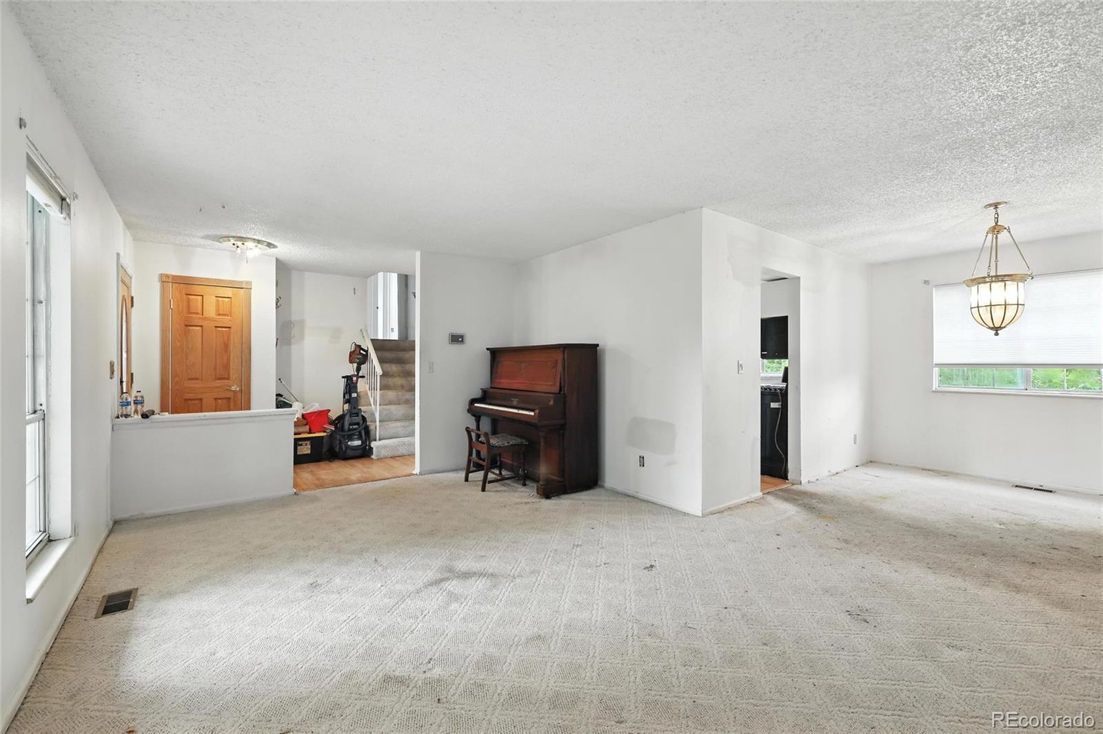 MLS Image #6 for 2527 s ouray way,aurora, Colorado