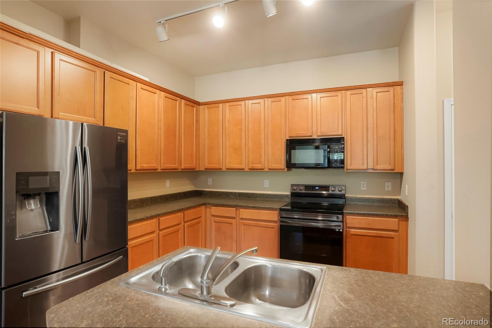 MLS Image #3 for 8467  canyon rim circle 302,englewood, Colorado