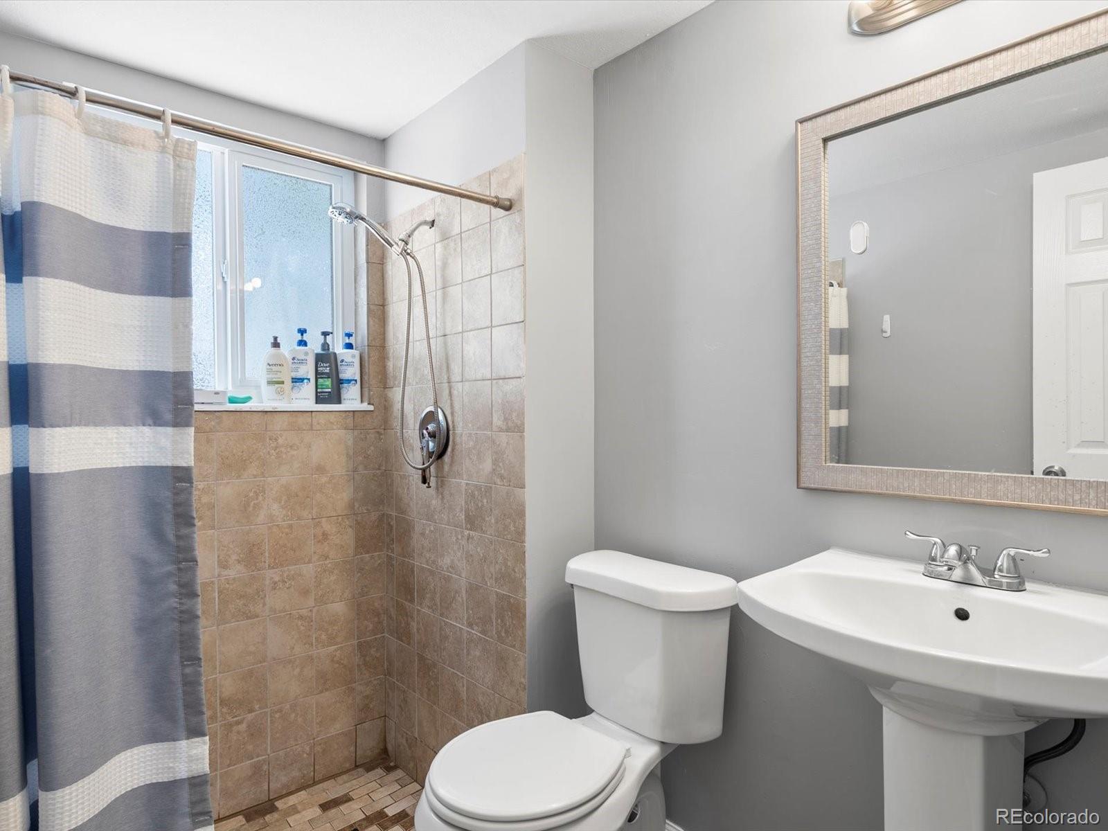 MLS Image #16 for 5542  crown boulevard,denver, Colorado