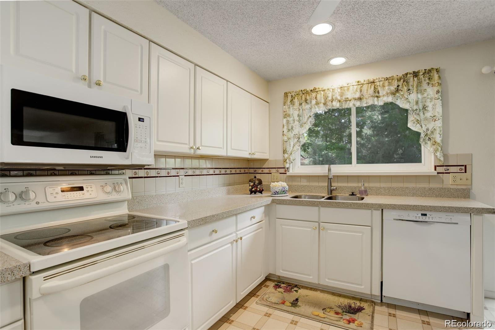 MLS Image #12 for 10883  otis circle,westminster, Colorado