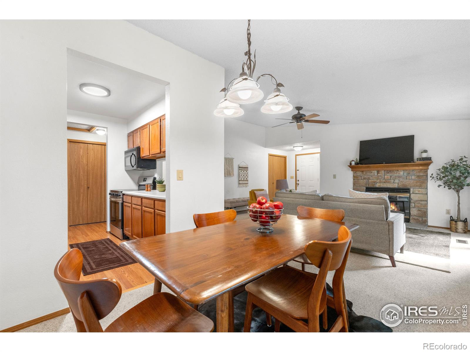 MLS Image #13 for 8416  everett way,arvada, Colorado