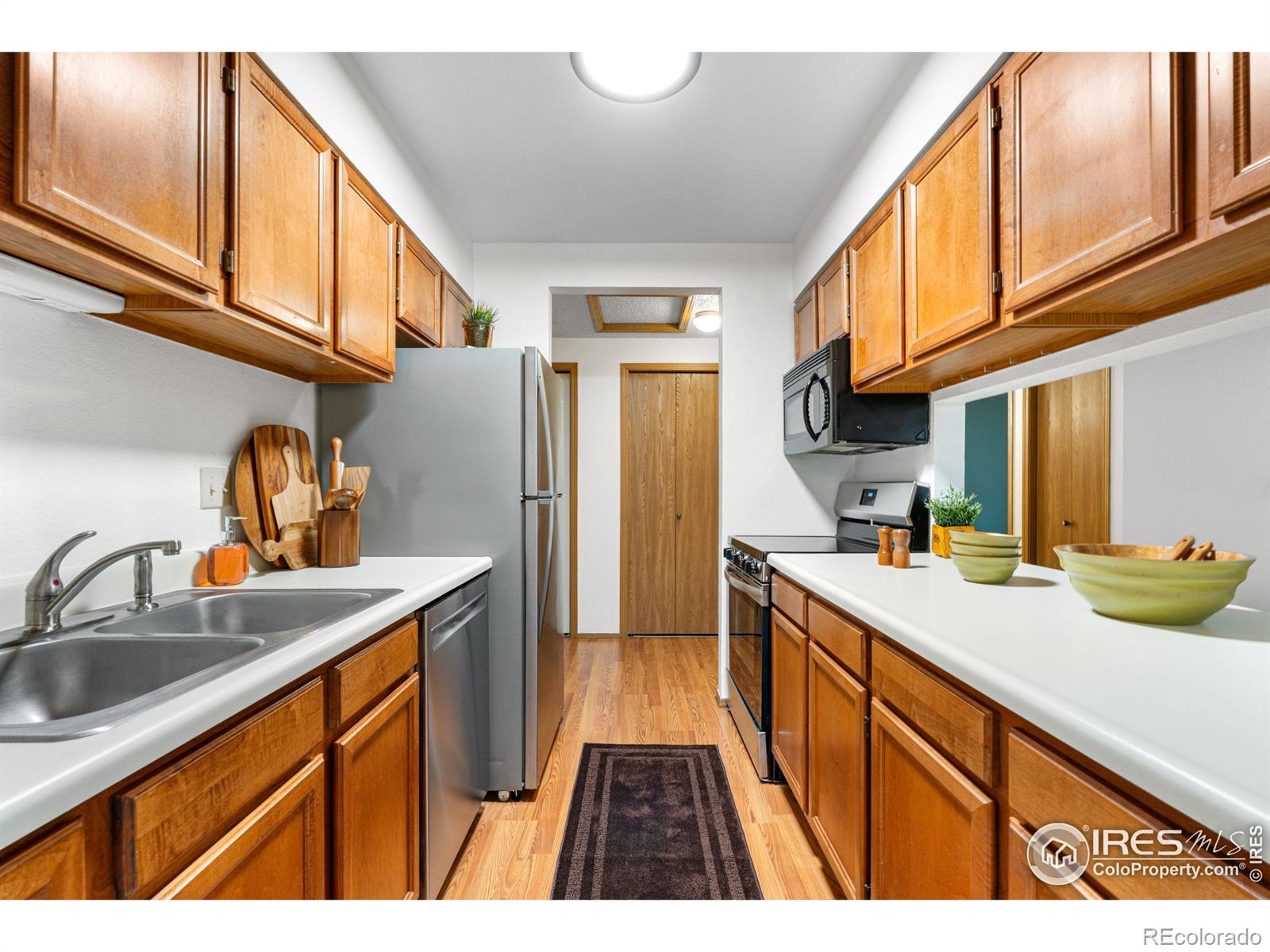 MLS Image #8 for 8416  everett way,arvada, Colorado