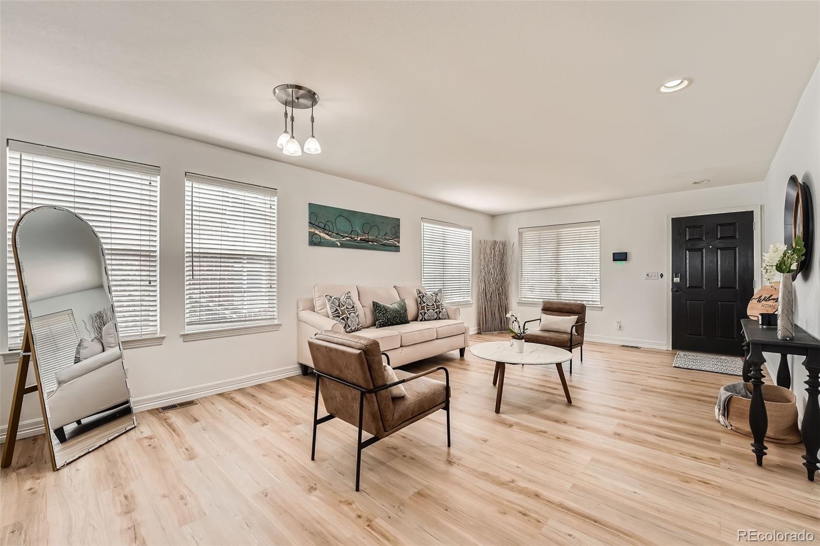 MLS Image #2 for 19431 e wyoming avenue,aurora, Colorado