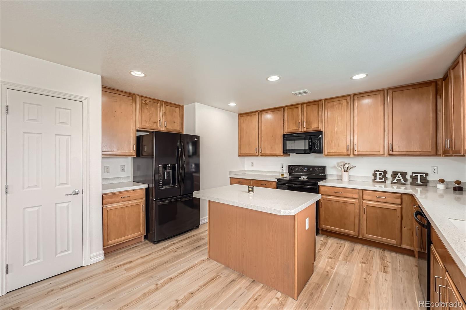 MLS Image #7 for 19431 e wyoming avenue,aurora, Colorado