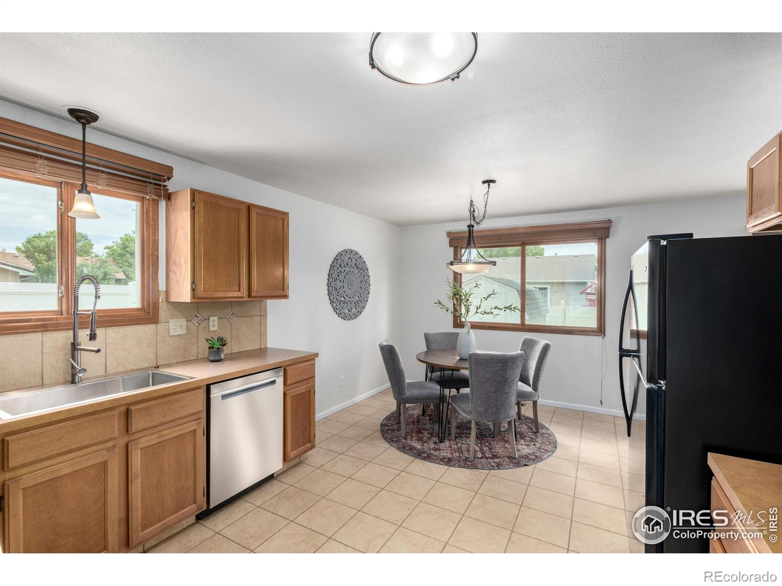 MLS Image #9 for 209 e chestnut street,windsor, Colorado