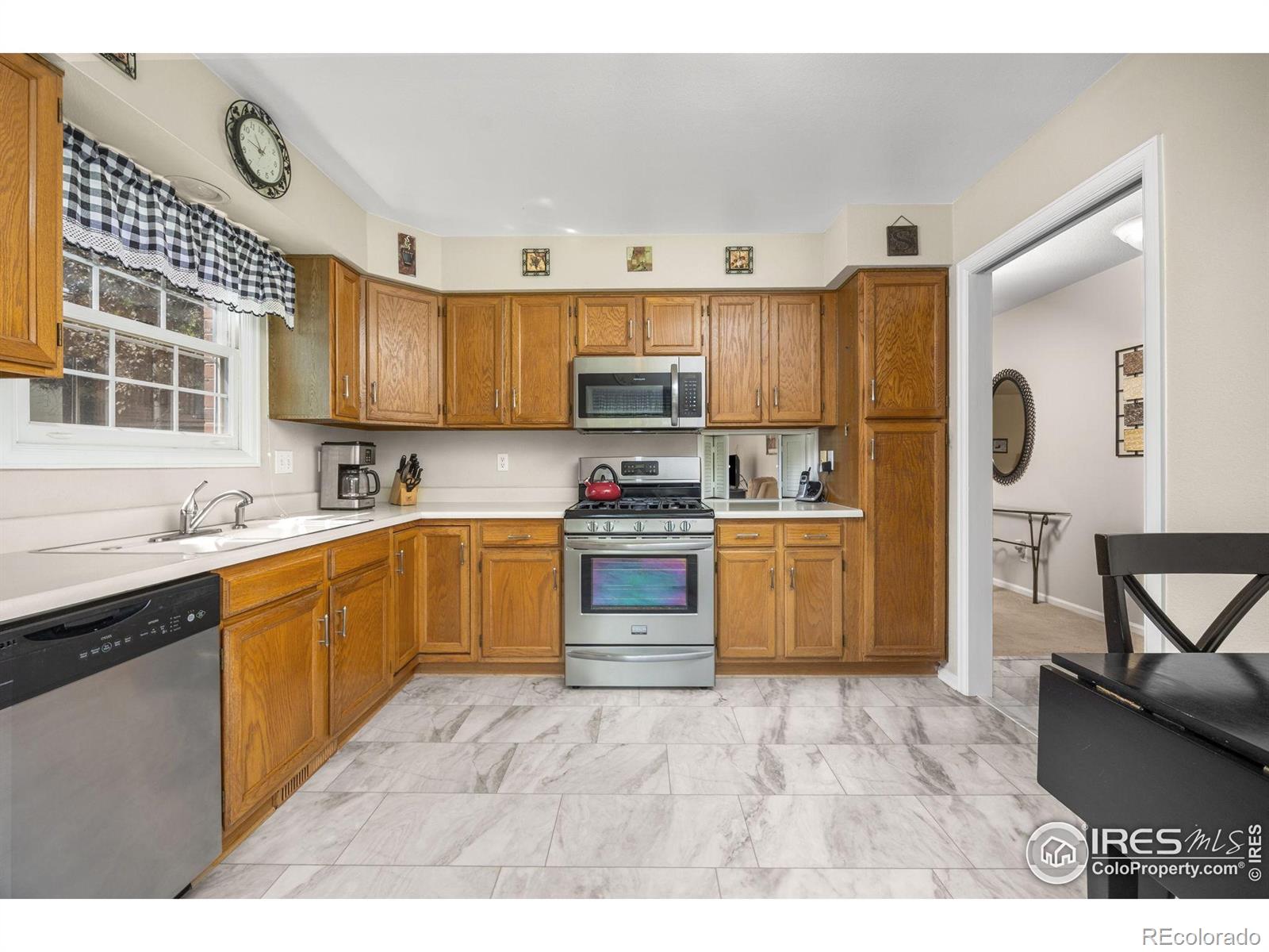 MLS Image #6 for 1443  elmhurst court,longmont, Colorado