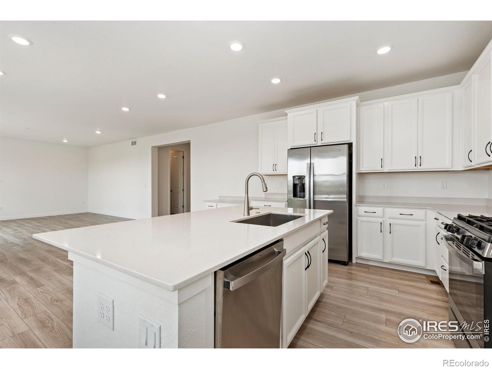 MLS Image #11 for 5226  inland avenue,firestone, Colorado
