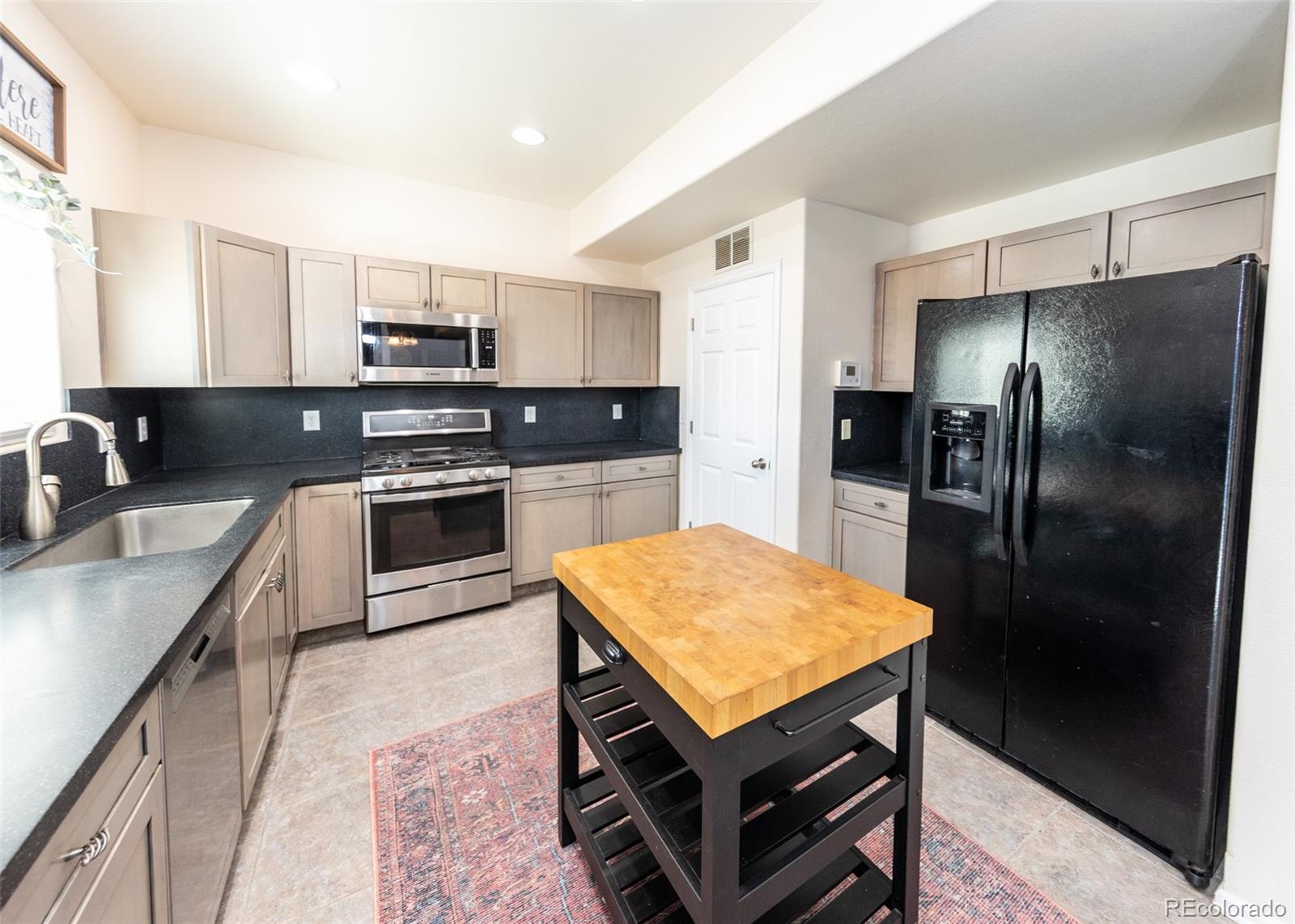 MLS Image #11 for 10868  deer meadow circle,colorado springs, Colorado