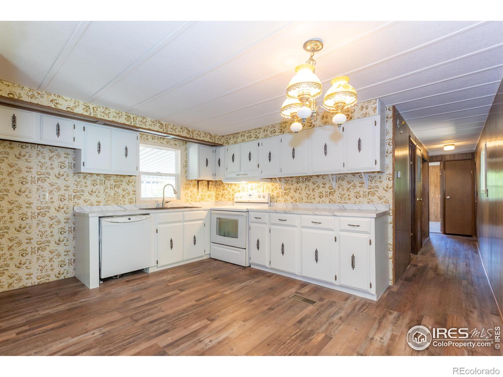 MLS Image #14 for 1143  cynthia court,loveland, Colorado